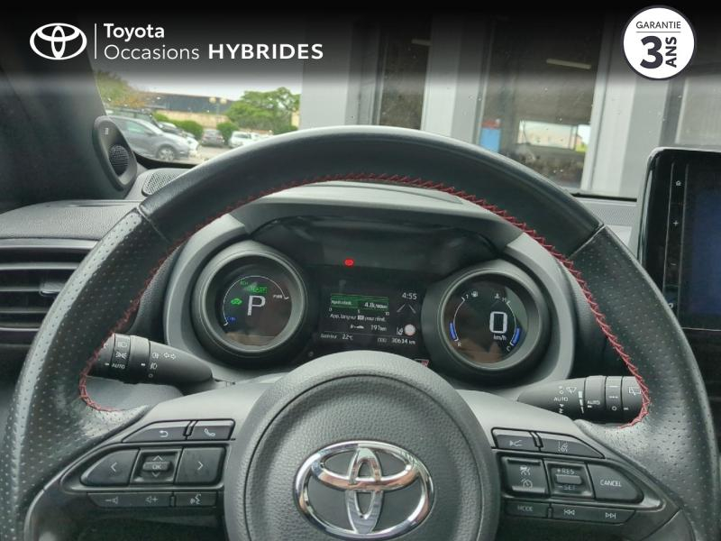 Photo 13 de l’annonce de TOYOTA Yaris d’occasion à vendre à NÎMES