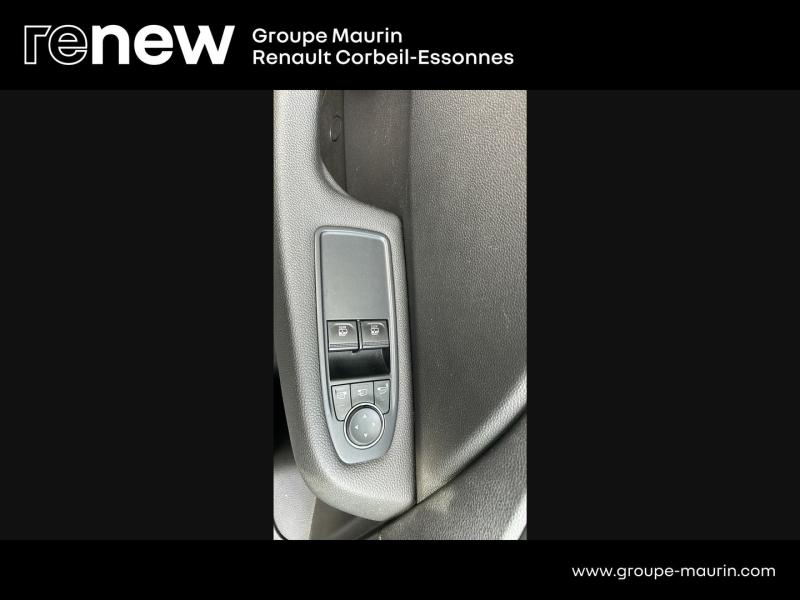 Photo 13 de l’annonce de RENAULT Clio d’occasion à vendre à CORBEIL-ESSONNES