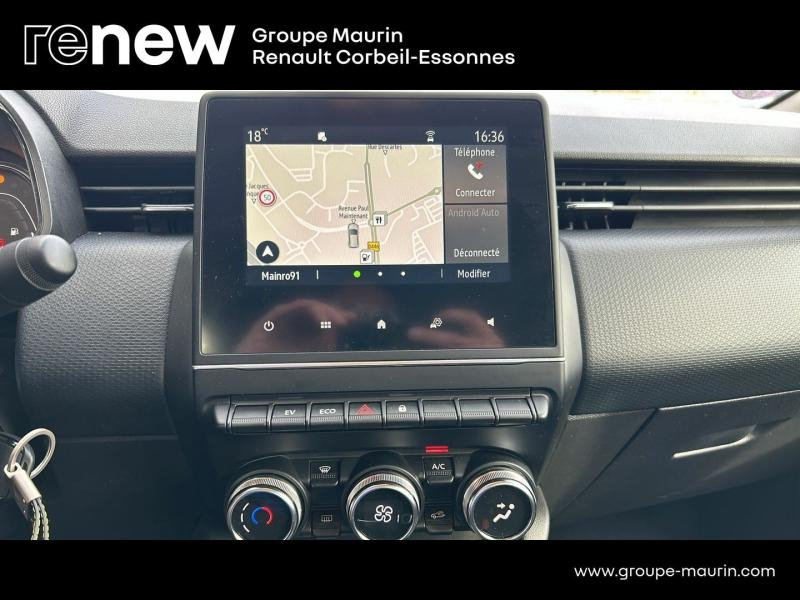 Photo 15 de l’annonce de RENAULT Clio d’occasion à vendre à CORBEIL-ESSONNES