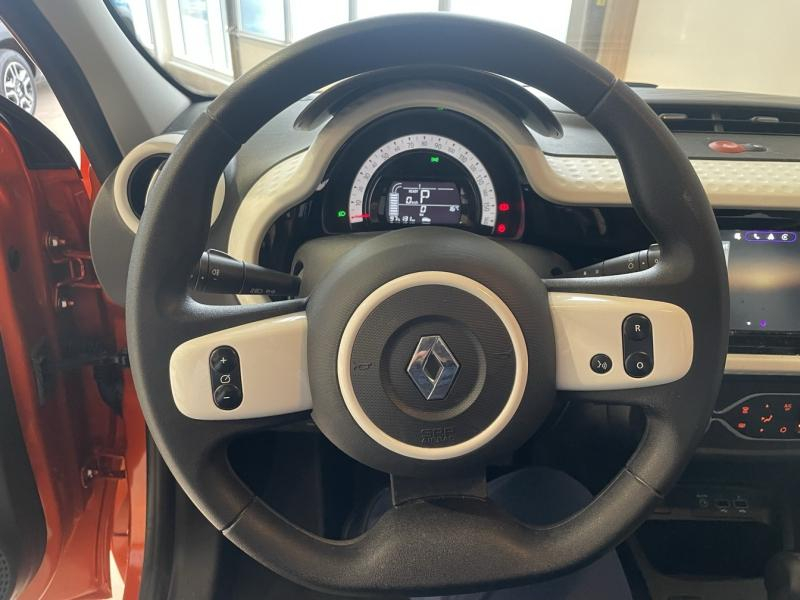 Photo 11 de l’annonce de RENAULT Twingo d’occasion à vendre à CHAMPIGNY-SUR-MARNE