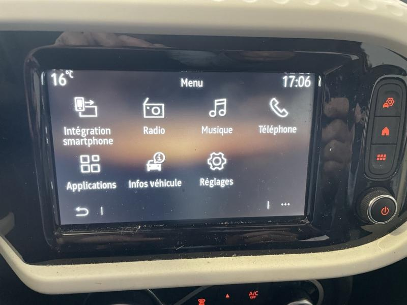 Photo 13 de l’annonce de RENAULT Twingo d’occasion à vendre à CHAMPIGNY-SUR-MARNE