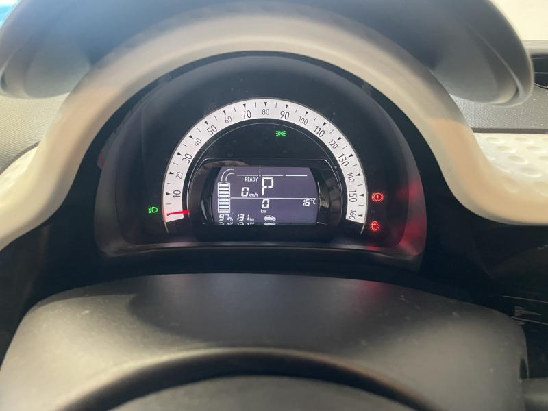 Photo 14 de l’annonce de RENAULT Twingo d’occasion à vendre à CHAMPIGNY-SUR-MARNE