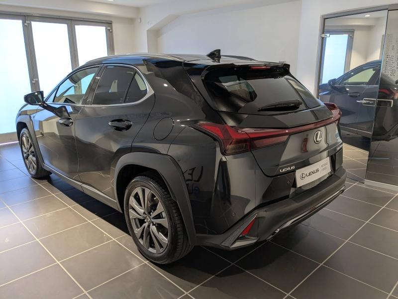 Photo 15 de l’annonce de LEXUS UX d’occasion à vendre à AUBIÈRE