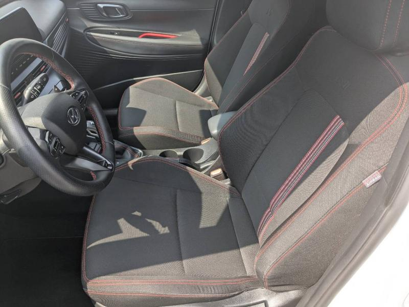 Photo 10 de l’annonce de HYUNDAI i20 d’occasion à vendre à FRÉJUS