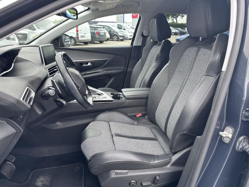 Photo 17 de l’annonce de PEUGEOT 3008 d’occasion à vendre à ORANGE