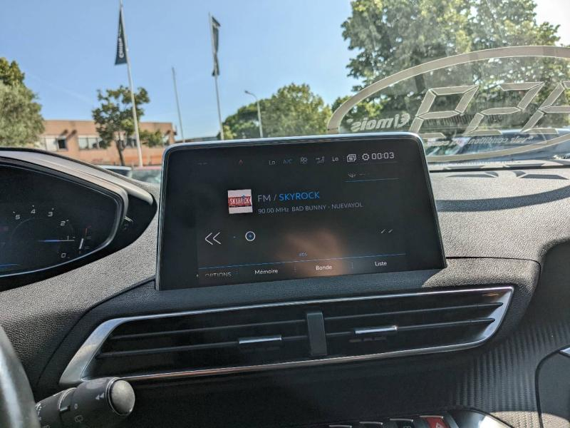 Photo 11 de l’annonce de PEUGEOT 3008 d’occasion à vendre à MARSEILLE