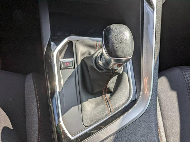Photo 15 de l’annonce de PEUGEOT 3008 d’occasion à vendre à MARSEILLE
