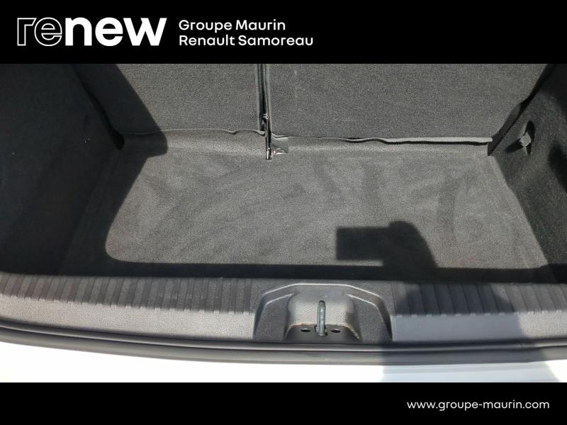 Photo 8 de l’annonce de RENAULT Clio d’occasion à vendre à SAMOREAU