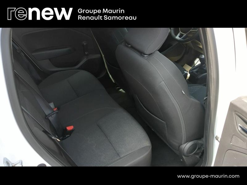 Photo 12 de l’annonce de RENAULT Clio d’occasion à vendre à SAMOREAU