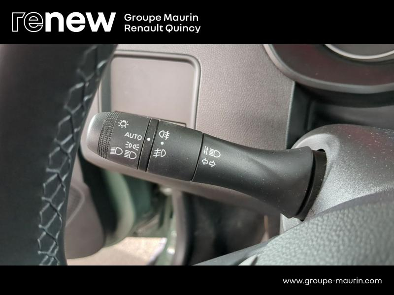 Photo 15 de l’annonce de DACIA Duster d’occasion à vendre à QUINCY-SOUS-SÉNART