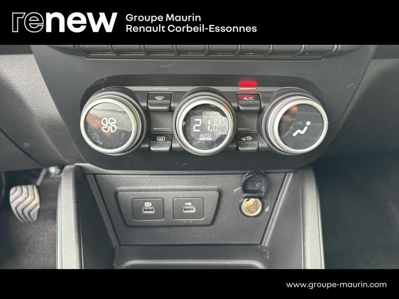 Photo 16 de l’annonce de DACIA Duster d’occasion à vendre à CORBEIL-ESSONNES