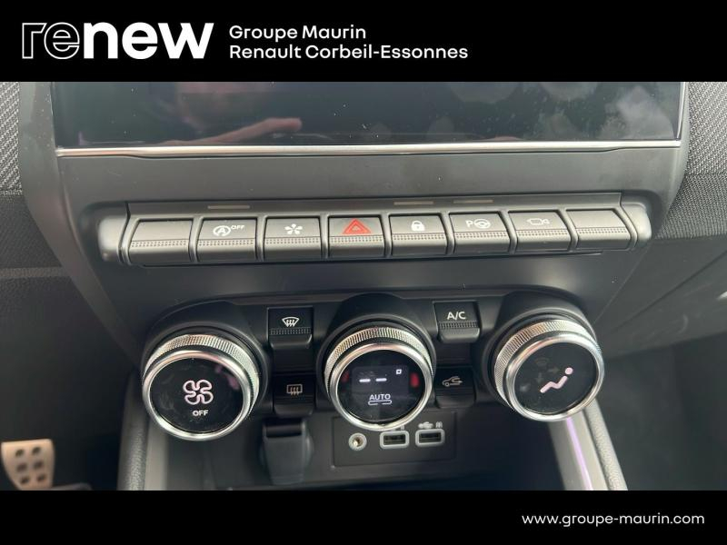 Photo 20 de l’annonce de RENAULT Clio d’occasion à vendre à CORBEIL-ESSONNES