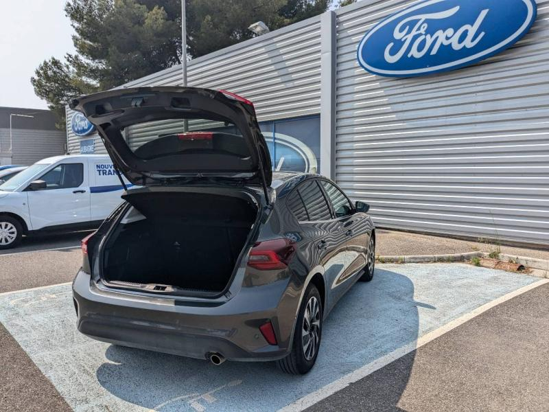 Photo 19 de l’annonce de FORD Focus d’occasion à vendre à AUBAGNE