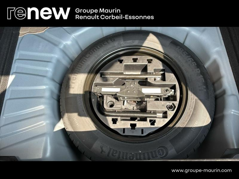Photo 15 de l’annonce de RENAULT Clio d’occasion à vendre à CORBEIL-ESSONNES