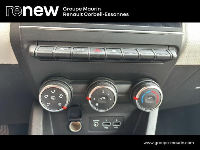 Photo 20 de l’annonce de RENAULT Clio d’occasion à vendre à CORBEIL-ESSONNES