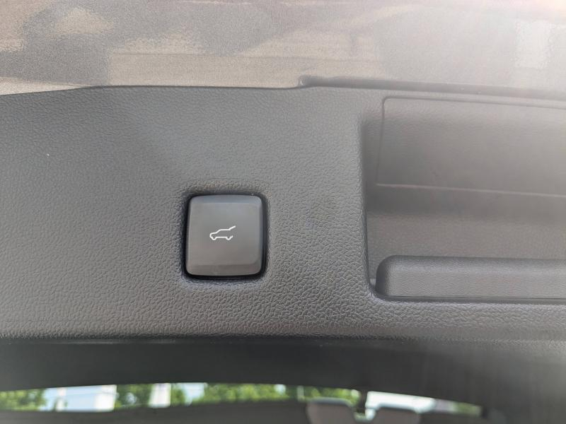 Photo 13 de l’annonce de FORD Kuga d’occasion à vendre à DRAGUIGNAN