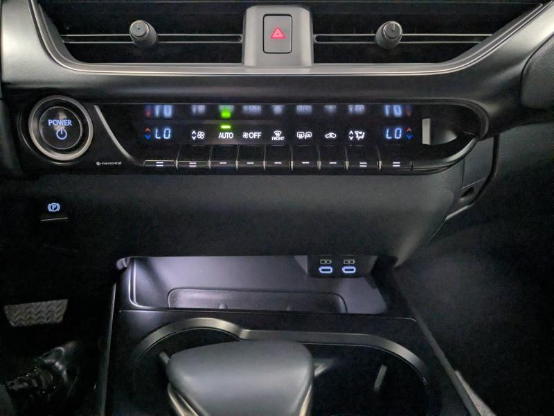 Photo 9 de l’annonce de LEXUS UX d’occasion à vendre à AUBIÈRE