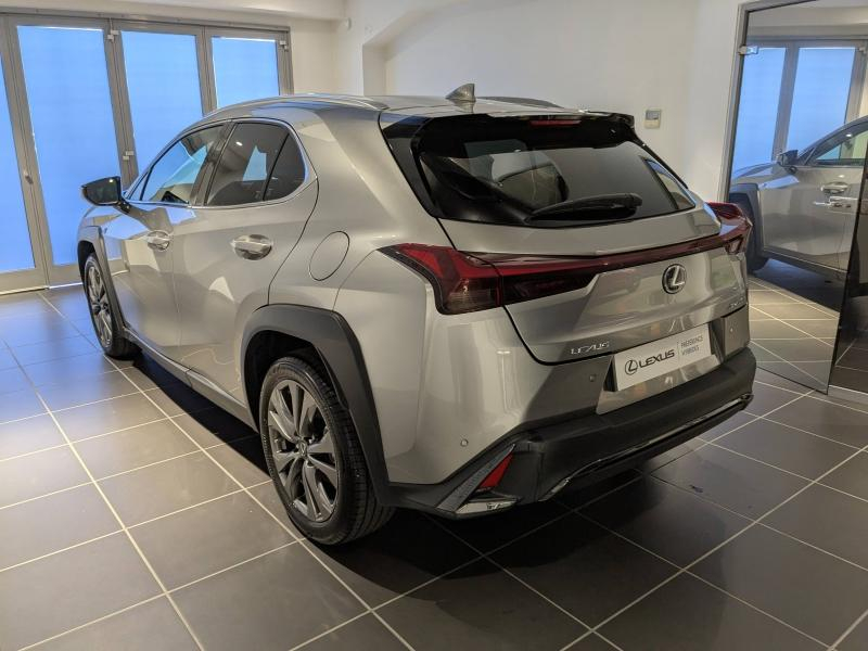 Photo 15 de l’annonce de LEXUS UX d’occasion à vendre à AUBIÈRE