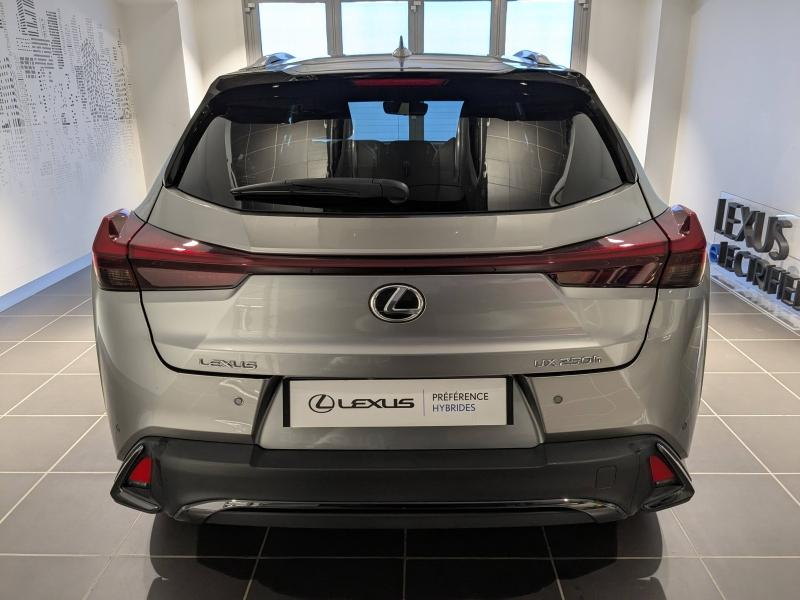 Photo 16 de l’annonce de LEXUS UX d’occasion à vendre à AUBIÈRE