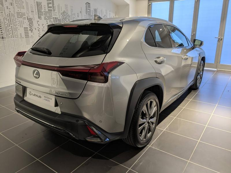 Photo 17 de l’annonce de LEXUS UX d’occasion à vendre à AUBIÈRE
