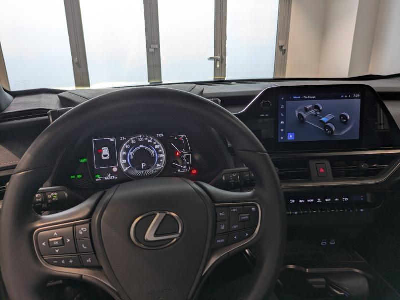Photo 4 de l’annonce de LEXUS UX d’occasion à vendre à AUBIÈRE