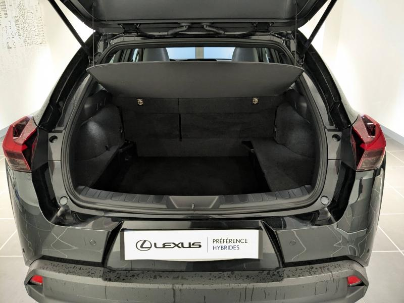 Photo 13 de l’annonce de LEXUS UX d’occasion à vendre à AUBIÈRE