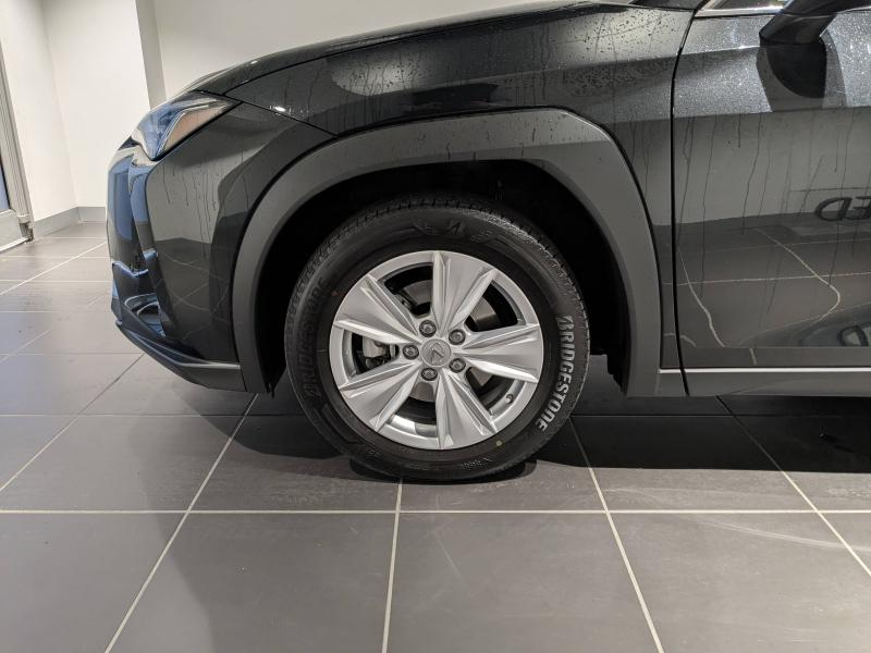 Photo 18 de l’annonce de LEXUS UX d’occasion à vendre à AUBIÈRE