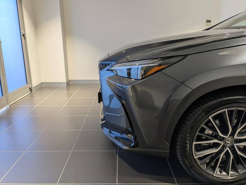 Photo 20 de l’annonce de LEXUS NX d’occasion à vendre à AUBIÈRE