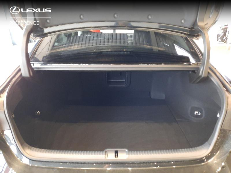 Photo 10 de l’annonce de LEXUS ES d’occasion à vendre à LATTES
