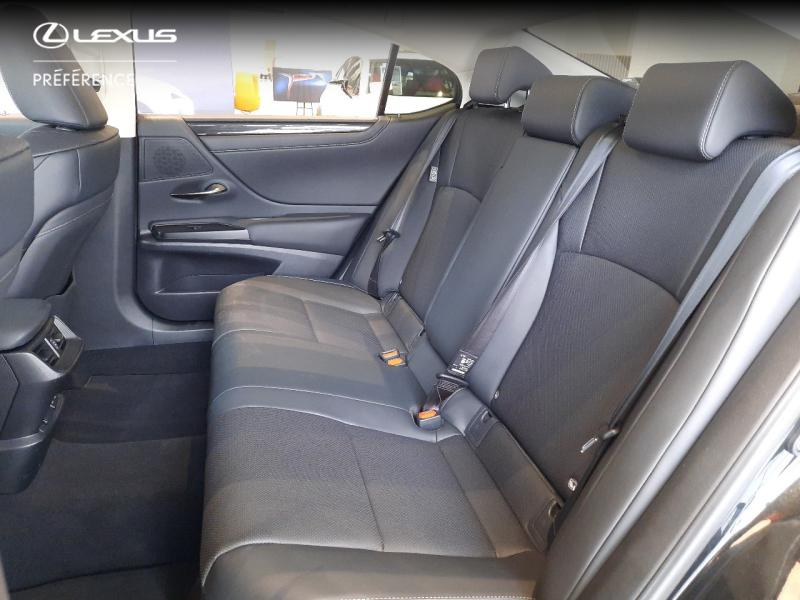 Photo 12 de l’annonce de LEXUS ES d’occasion à vendre à LATTES