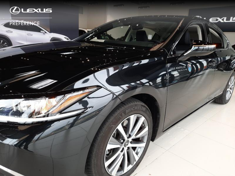 Photo 16 de l’annonce de LEXUS ES d’occasion à vendre à LATTES