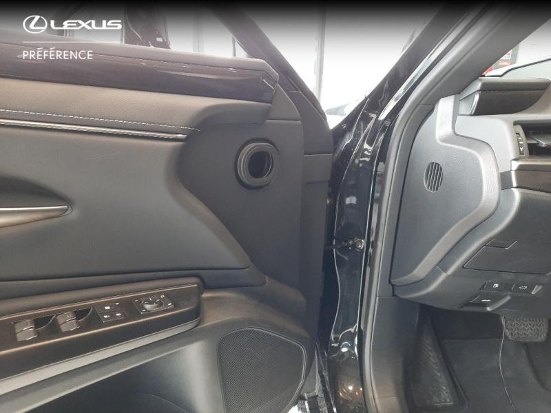 Photo 17 de l’annonce de LEXUS ES d’occasion à vendre à LATTES
