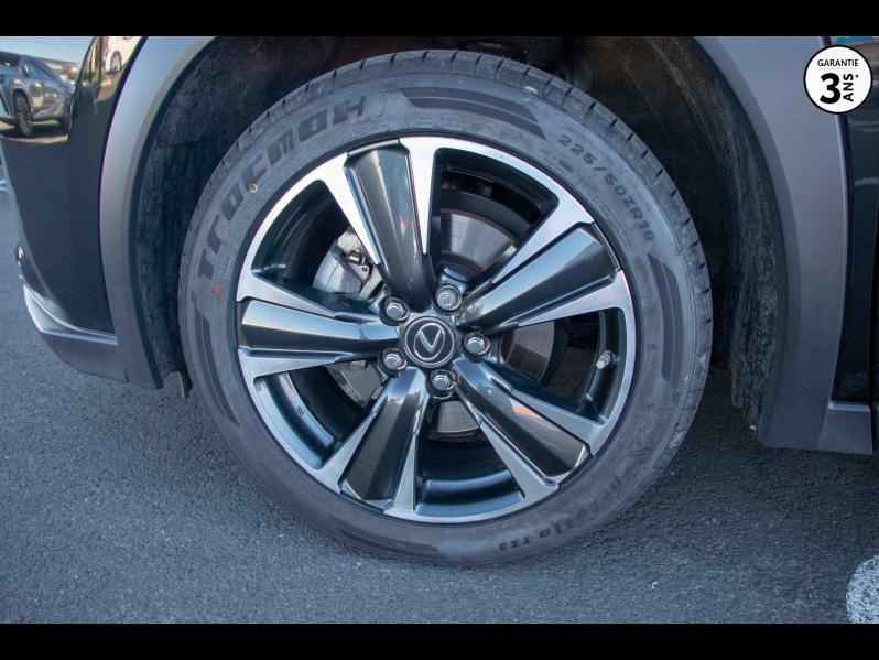 Photo 5 de l’annonce de LEXUS UX d’occasion à vendre à LATTES