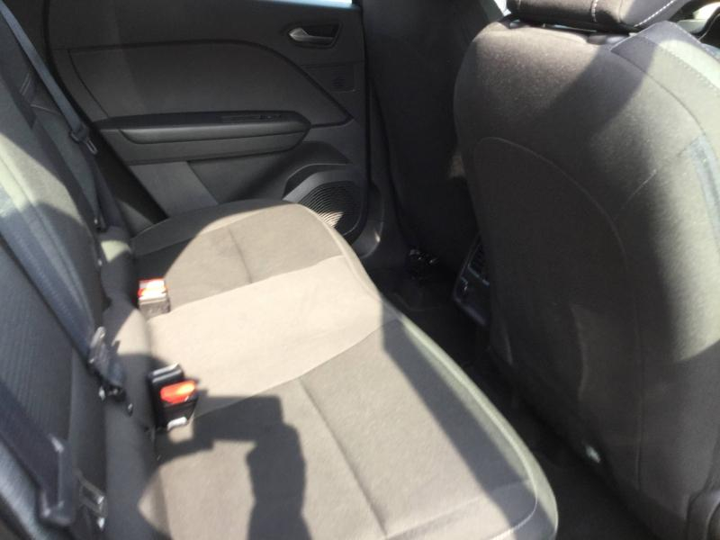 Photo 10 de l’annonce de RENAULT Captur d’occasion à vendre à AVIGNON
