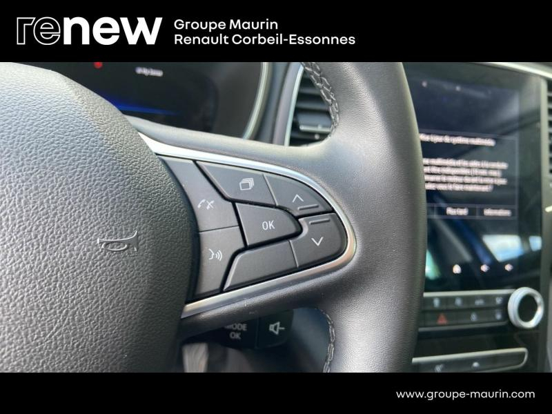 Photo 17 de l’annonce de RENAULT Megane d’occasion à vendre à CORBEIL-ESSONNES