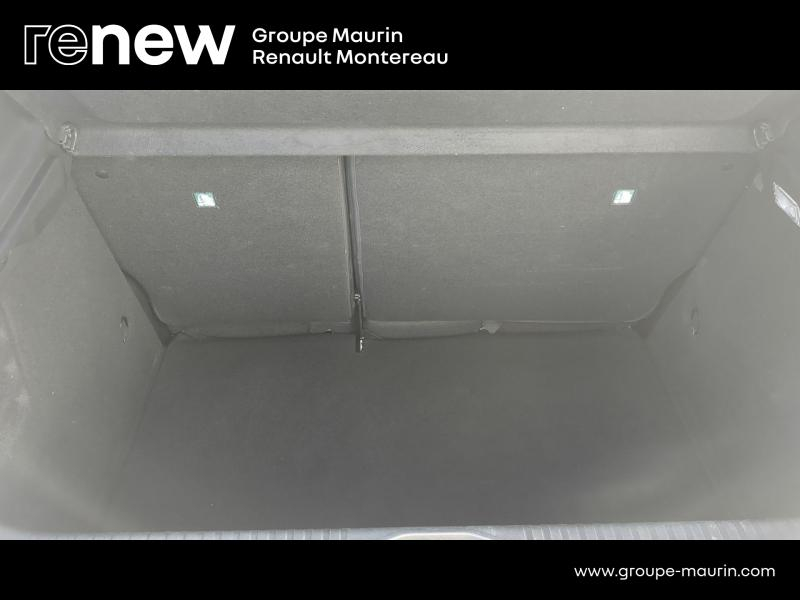 Photo 12 de l’annonce de RENAULT Clio d’occasion à vendre à VARENNES SUR SEINE