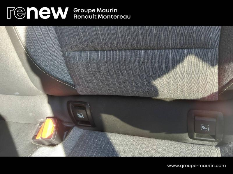 Photo 17 de l’annonce de RENAULT Clio d’occasion à vendre à VARENNES SUR SEINE
