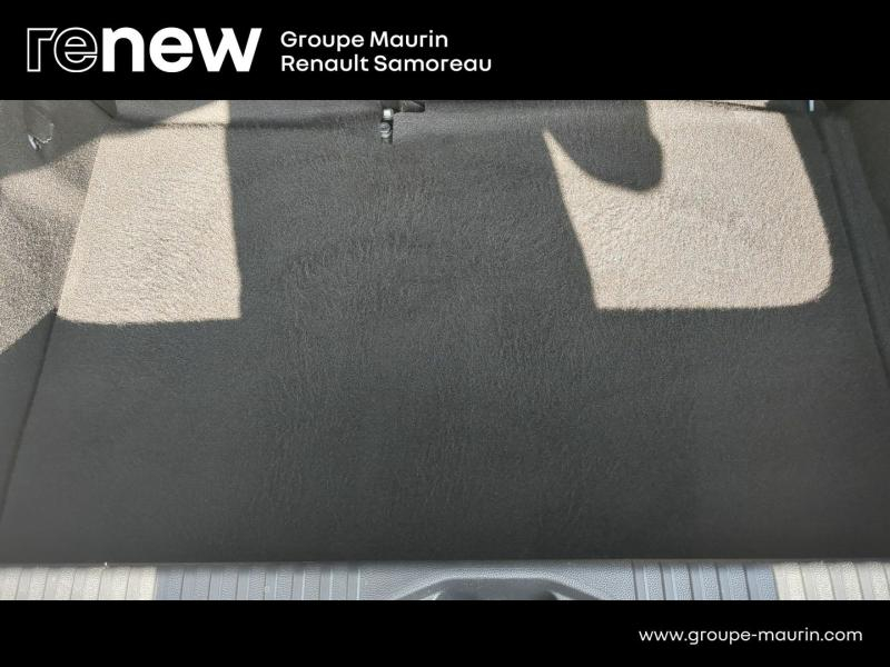 Photo 9 de l’annonce de RENAULT Clio d’occasion à vendre à SAMOREAU