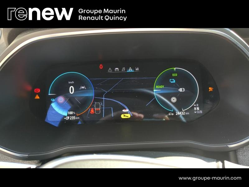Photo 19 de l’annonce de RENAULT Zoe d’occasion à vendre à QUINCY-SOUS-SÉNART
