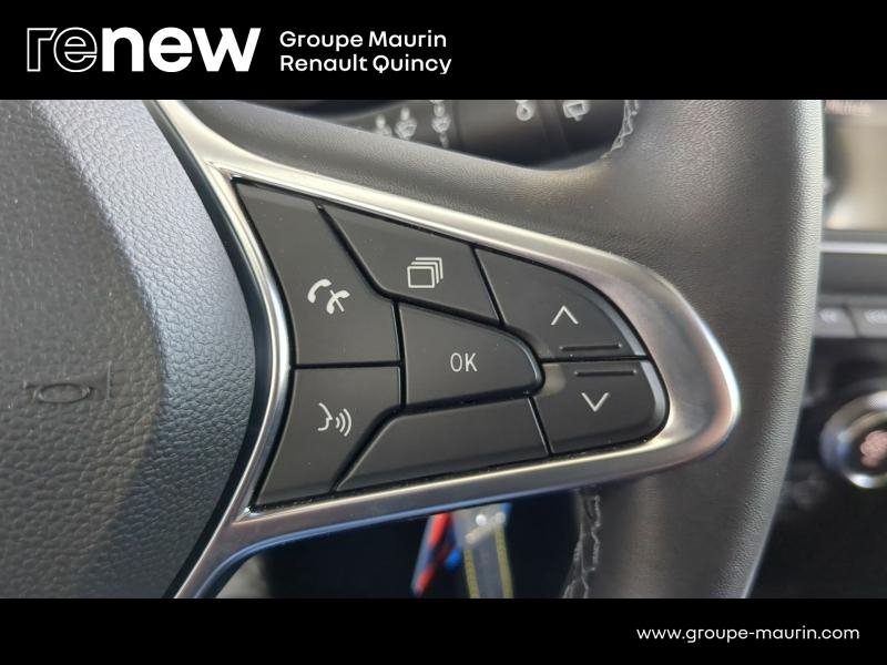 Photo 15 de l’annonce de RENAULT Clio d’occasion à vendre à QUINCY-SOUS-SÉNART