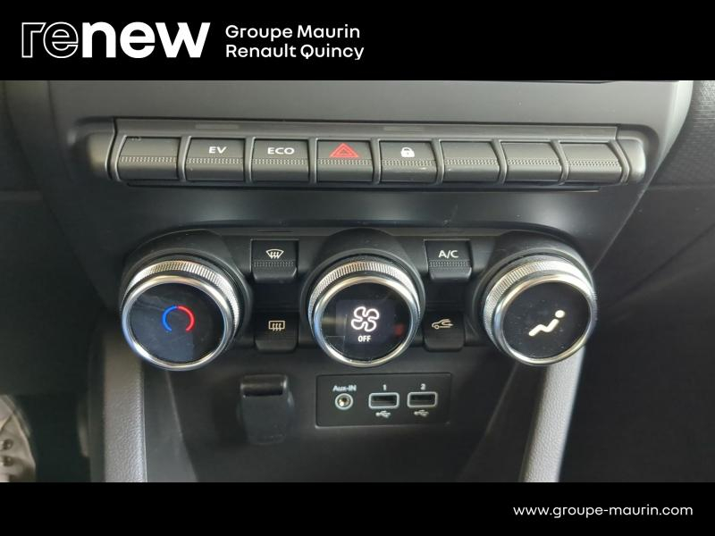 Photo 18 de l’annonce de RENAULT Clio d’occasion à vendre à QUINCY-SOUS-SÉNART