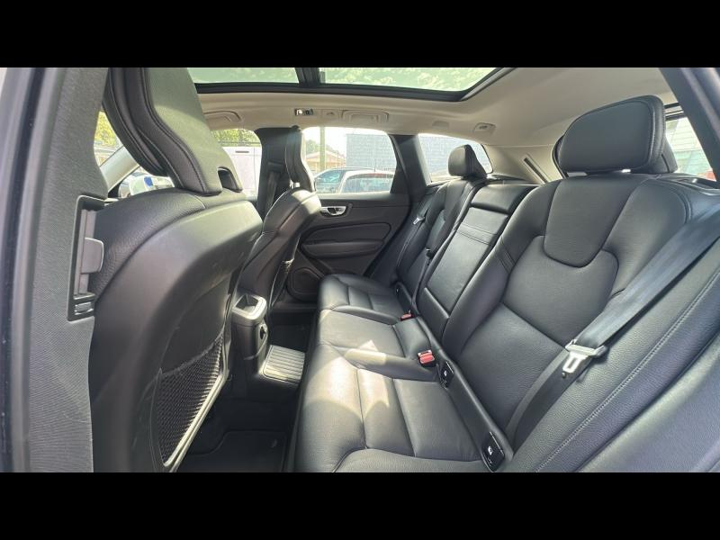 Photo 6 de l’annonce de VOLVO XC60 d’occasion à vendre à AIX-EN-PROVENCE
