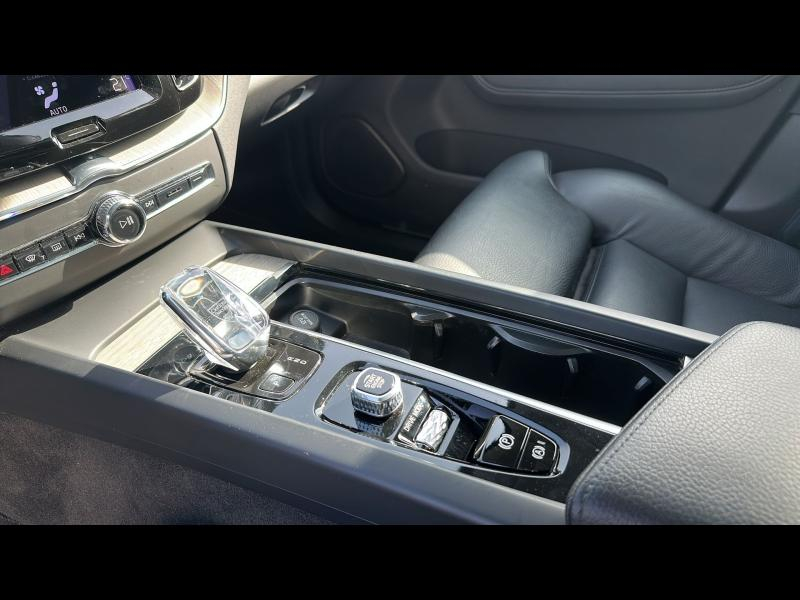 Photo 11 de l’annonce de VOLVO XC60 d’occasion à vendre à AIX-EN-PROVENCE