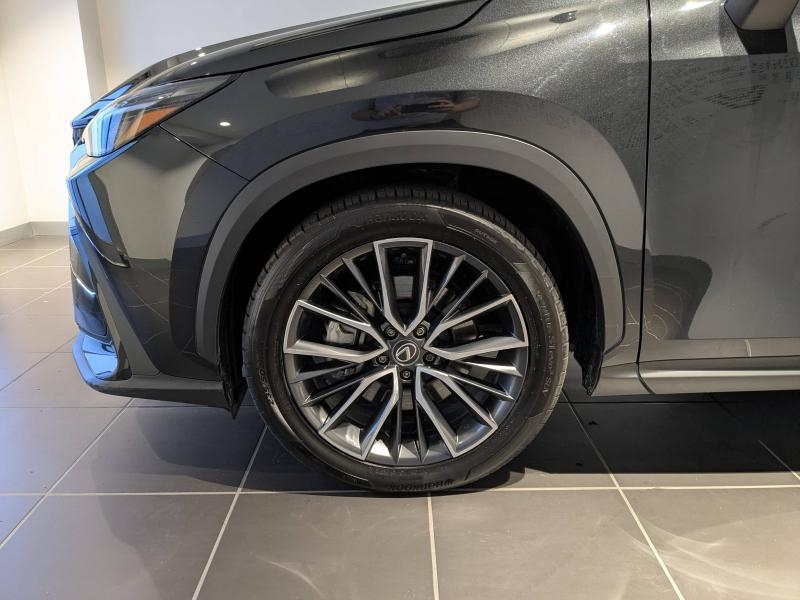 Photo 5 de l’annonce de LEXUS NX d’occasion à vendre à AUBIÈRE