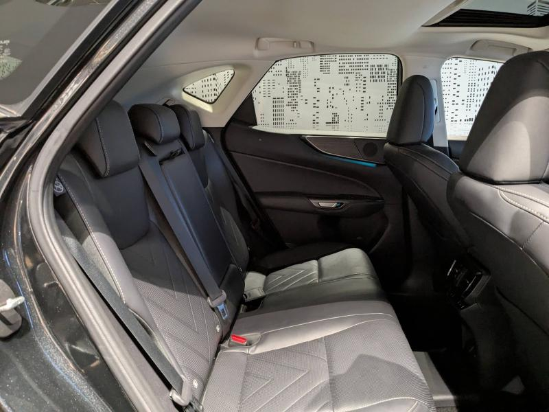 Photo 10 de l’annonce de LEXUS NX d’occasion à vendre à AUBIÈRE