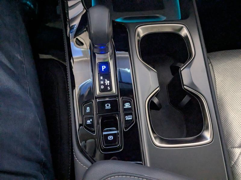 Photo 17 de l’annonce de LEXUS NX d’occasion à vendre à AUBIÈRE
