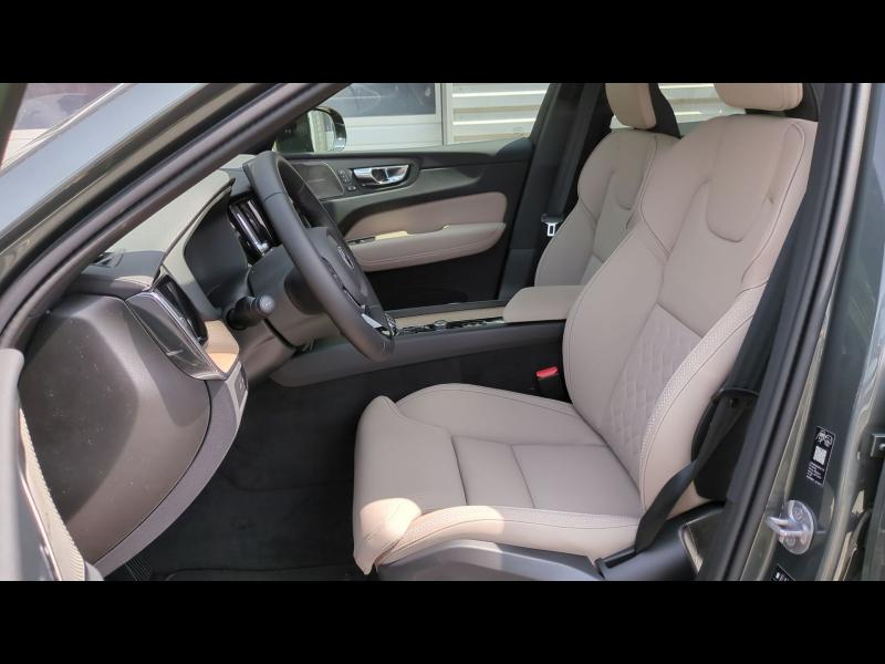 Photo 5 de l’annonce de VOLVO XC60 d’occasion à vendre à FRÉJUS