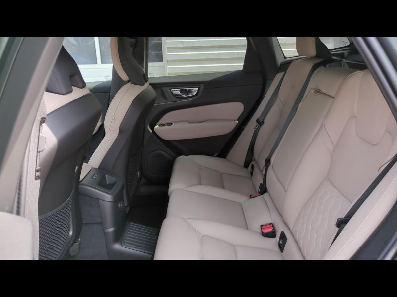 Photo 6 de l’annonce de VOLVO XC60 d’occasion à vendre à FRÉJUS