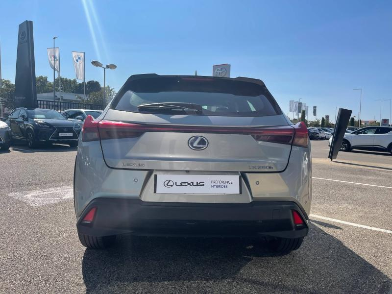 Photo 4 de l’annonce de LEXUS UX d’occasion à vendre à MONTFAVET