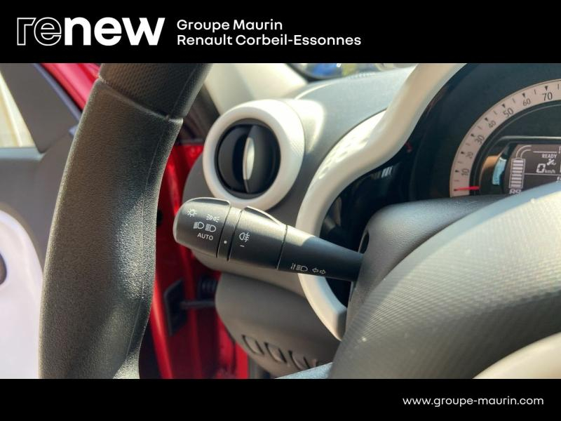 Photo 18 de l’annonce de RENAULT Twingo d’occasion à vendre à CORBEIL-ESSONNES